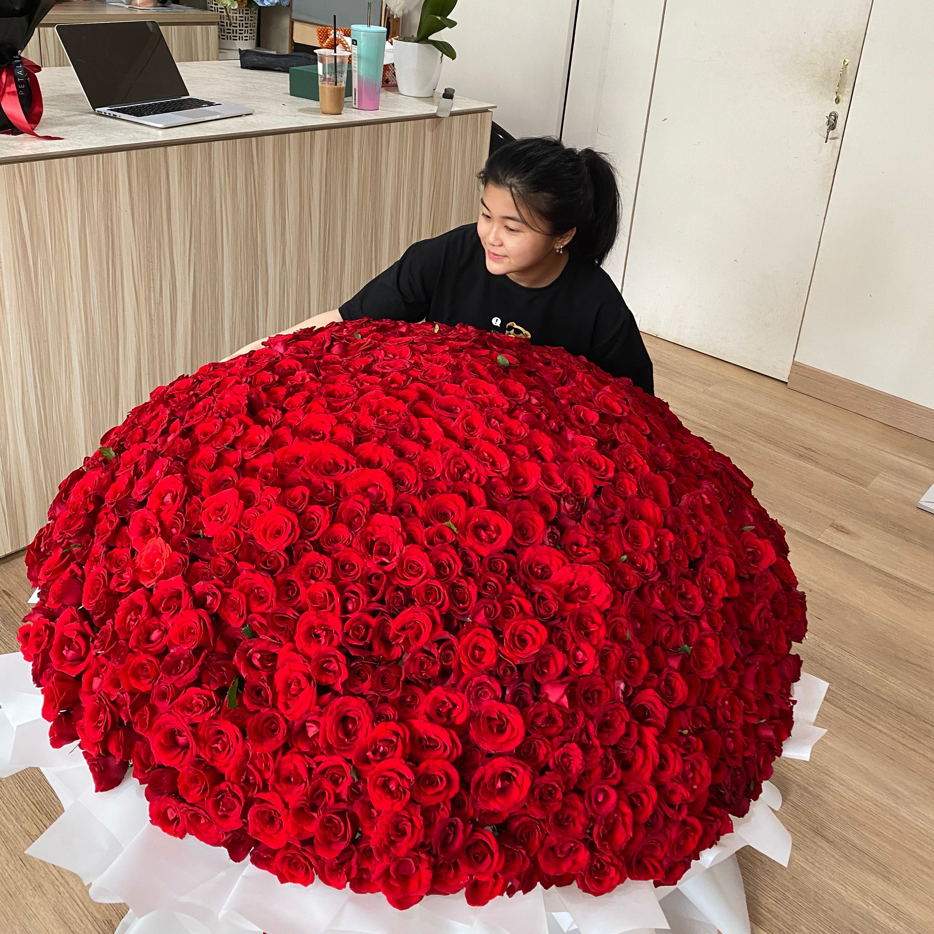 1000 Roses